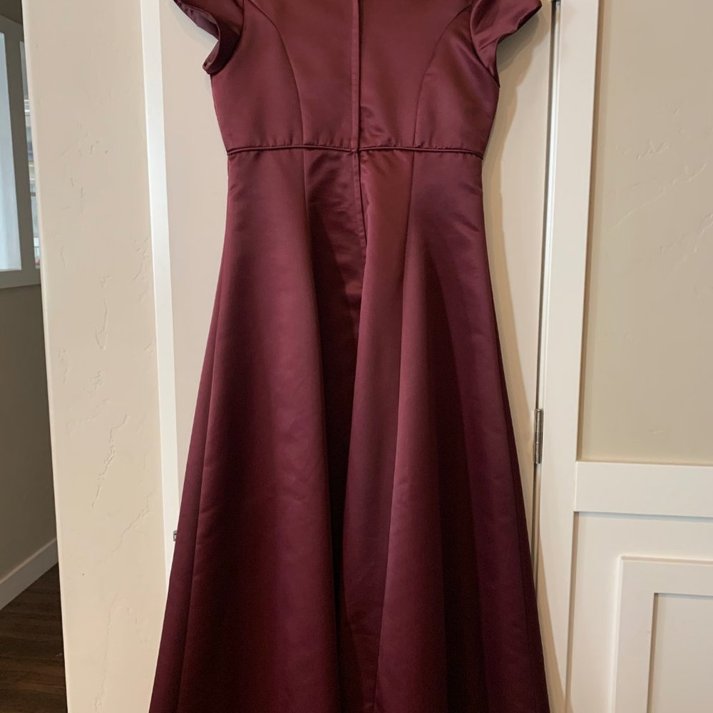 Full length Formal Classic Dress - Picture 2 of 4